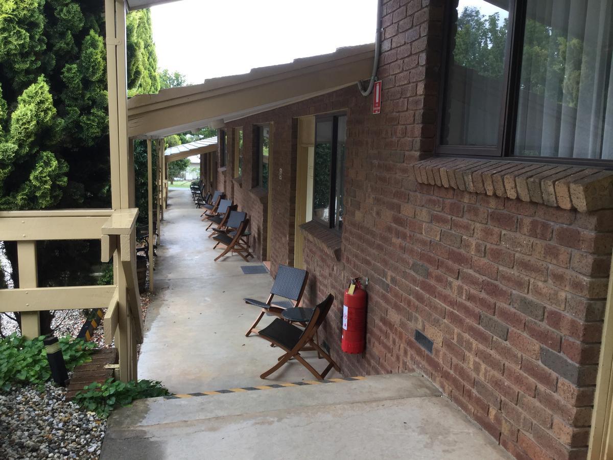 Bogong Moth Motel Mount Beauty Exterior photo